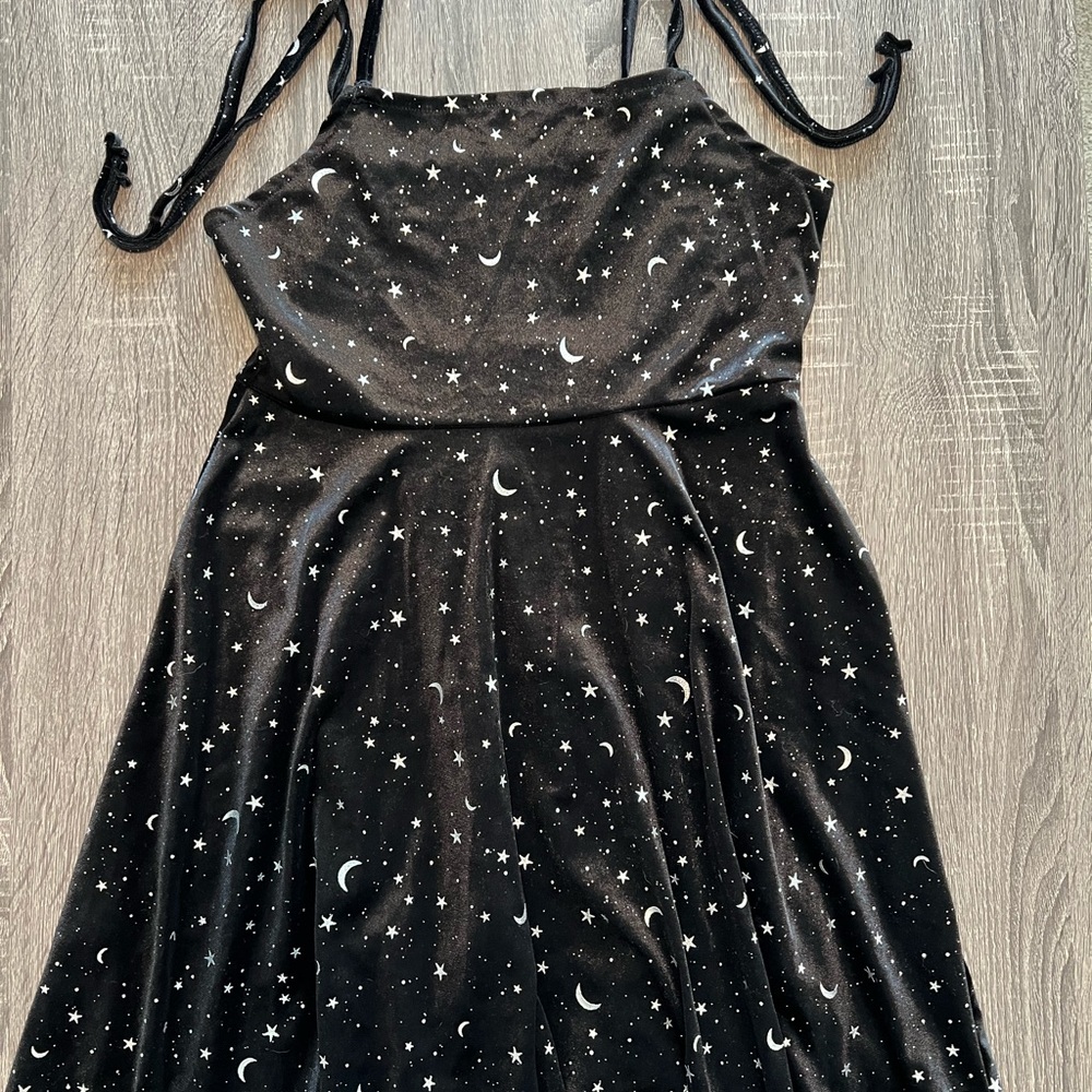 Woman's Shein Starry Night Dress with Adjustable Straps Size Md D20